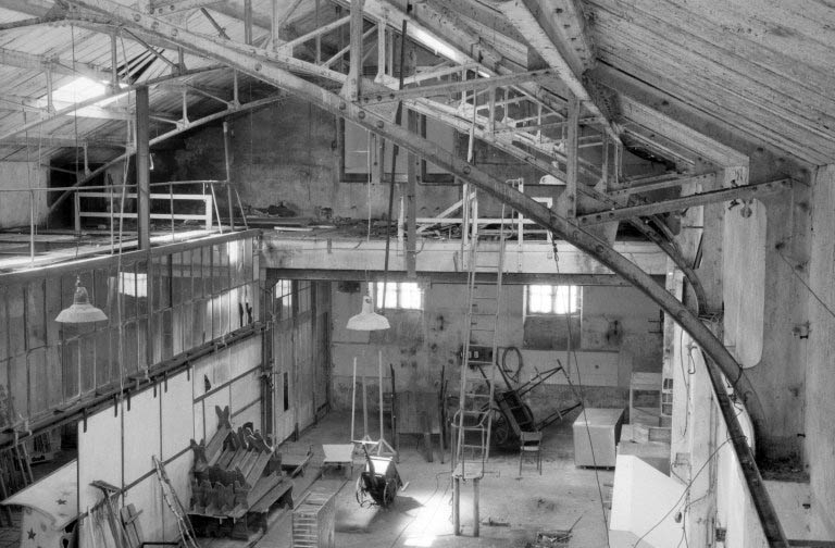 hôtel, distillerie Morel-Perron, puis fromagerie, laiterie industrielle, actuellement entrepôt public