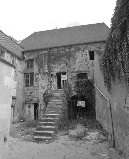 hôtel-Dieu, puis grenier à sel