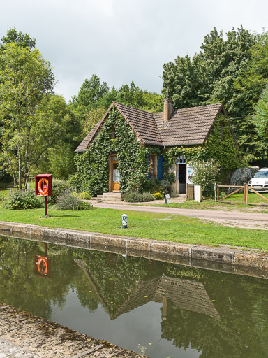 site de l'écluse 14 du versant Seine, dite du Pré Ardan (canal du Nivernais)