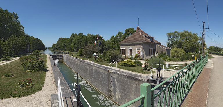 site de l'écluse 62 du versant Saône, dite de Petit Ouges (canal de Bourgogne)