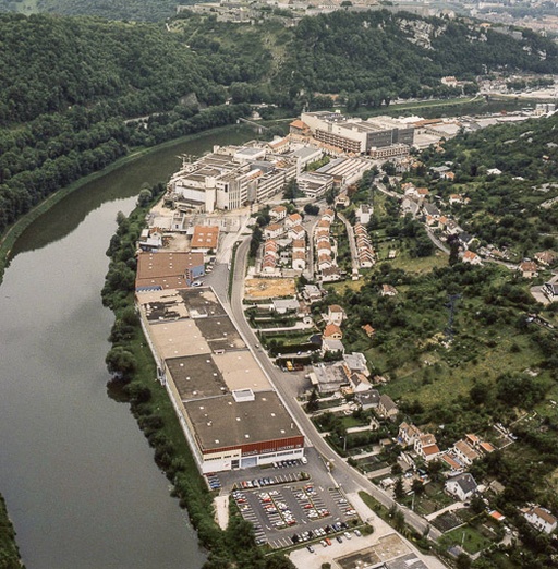 usine à papier, usine de fibres artificielles et synthétiques dite usine des Soieries puis de la Rhodiacéta