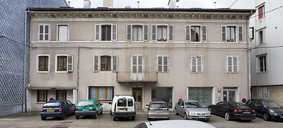 gendarmerie puis immeuble