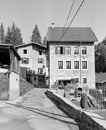 atelier de clouterie puis d'émaillage, actuellement maison