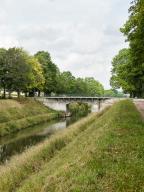 pont routier isolé (canal du Nivernais)