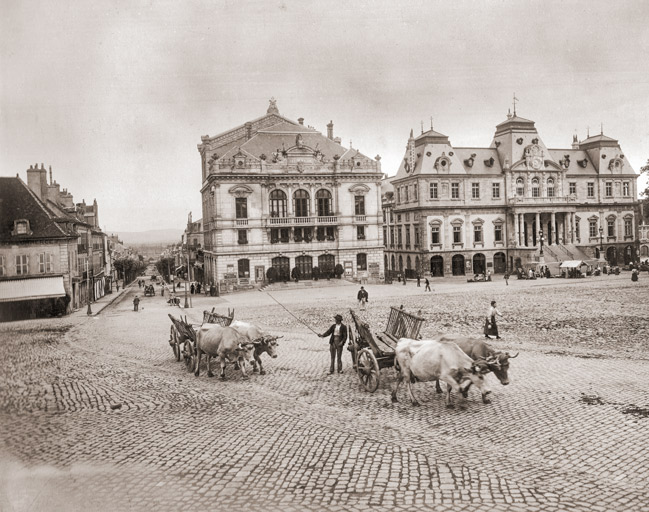halle et théâtre municipal