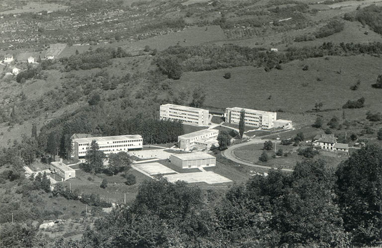 lycée moderne mixte de Salins-les-Bains, puis lycée climatique, actuellement lycée et collège climatiques Victor Considerant,