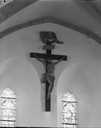 groupe sculpté : le Christ en croix entre la Vierge et saint Jean