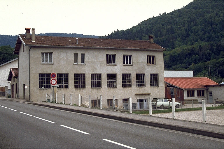 usine de taille de pierre pour la joaillerie et l'industrie, usine de tabletterie (usine de tournerie) Trouillet