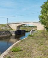 pont sur l'écluse de garde de Vermenton (canal du Nivernais)