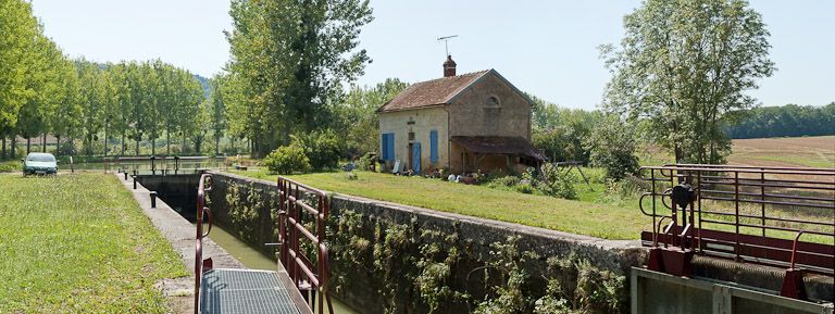 site de l'écluse 39 du versant Yonne, dite de Pouillenay 3ème (canal de Bourgogne)