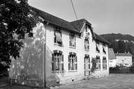école