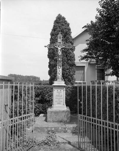croix monumentale (croix de jubilé)