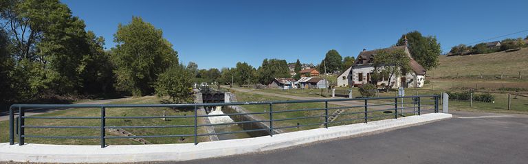site de l'écluse 09 et 10 du versant Loire, dite de Mont-et-Marré (canal du Nivernais)