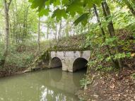 aqueduc ; déversoir de superficie ; aqueduc-déchargeoir de Fragnes (canal du Centre)