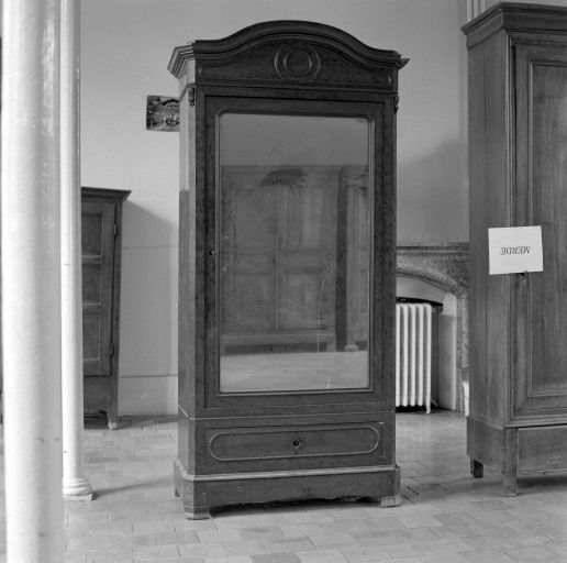 armoire à linge n° 24, armoire à glace