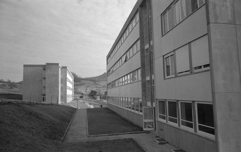 lycée moderne mixte de Salins-les-Bains, puis lycée climatique, actuellement lycée et collège climatiques Victor Considerant,
