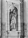 4 statues