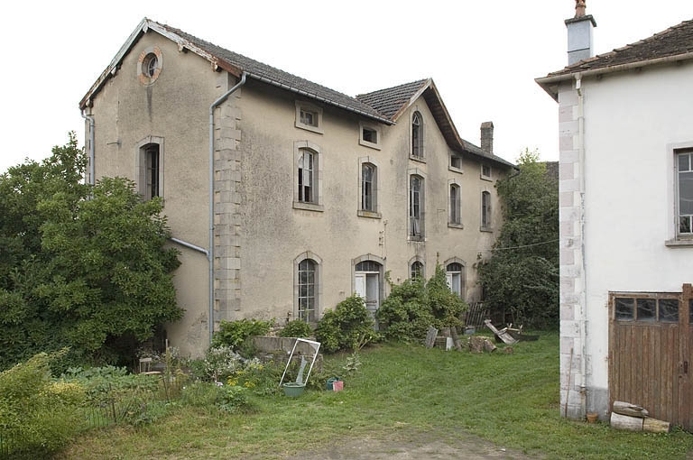 distillerie Robert, puis Cholley, actuellement logement