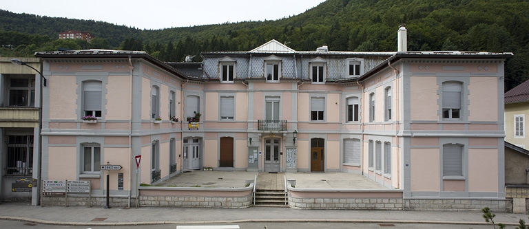 hôtel de voyageurs dit Central Modern'Hotel
