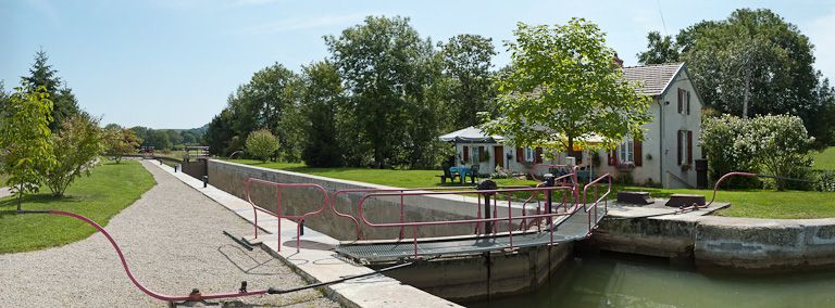 site de l'écluse 18 du versant Yonne, dite de Marigny 1ère (canal de Bourgogne)