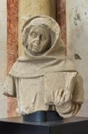 statue (petite nature) : moine tenant un livre (saint Bernard de Clairvaux ?)