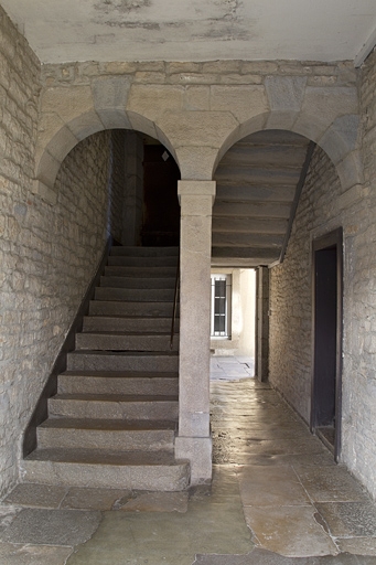 escalier dans oeuvre.