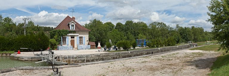 site de l'écluse 43 du versant Saône, dite du Creux Suzon (canal de Bourgogne)