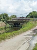 pont routier sur l'écluse 21 du versant Seine, dite de Picampoix (canal du Nivernais)