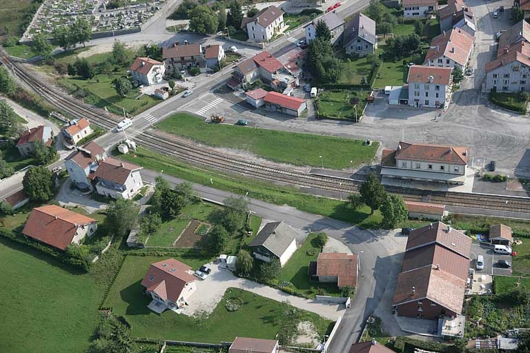 gare de Saint-Laurent-en-Grandvaux (voie ferrée Andelot - La Cluse)