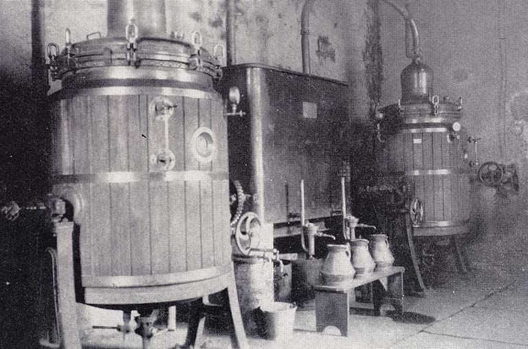 distillerie Robert, puis Cholley, actuellement logement