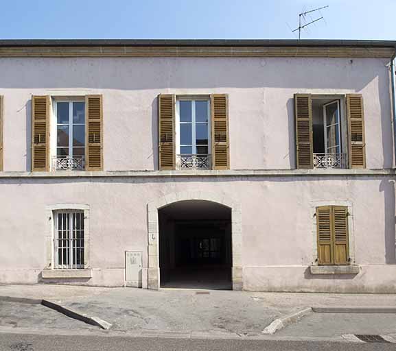 établissement de bienfaisance (foyer d'enfants) dit fondation Rossen-Petitguyot, puis cantine du lycée Augustin Cournot