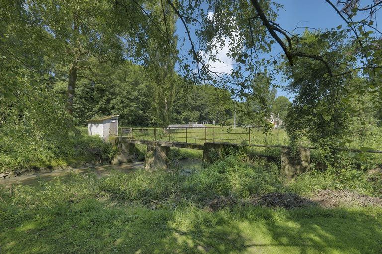 déversoir de superficie (canal de Bourgogne)