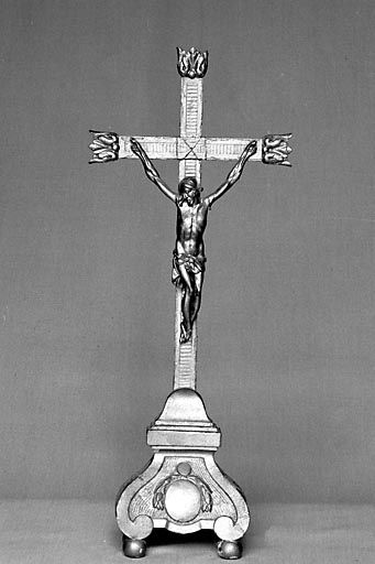 croix d'autel (figurine)