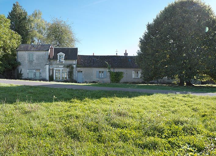 écart ; ensemble de bâtiments dépendant du canal (canal du Nivernais)