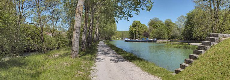 port de Gissey-sur-Ouche (canal de Bourgogne)