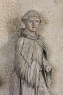 statue : saint Maur