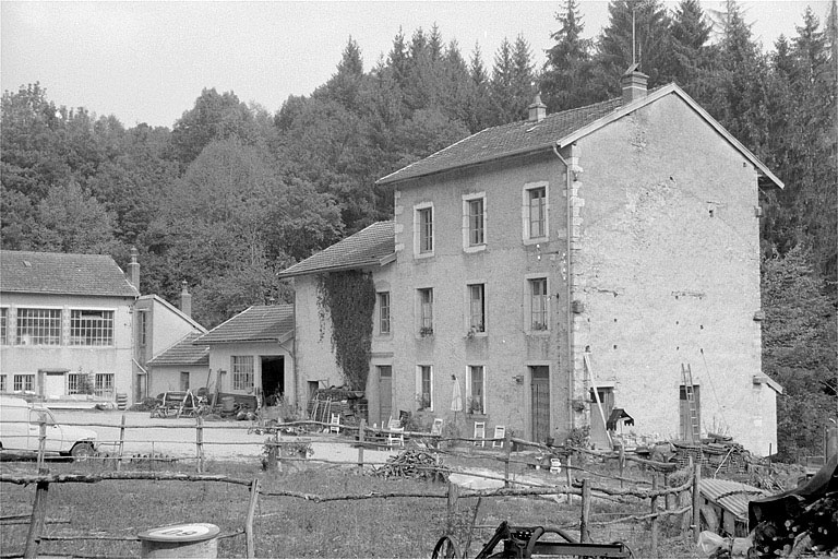 usine de lunetterie, usine de tabletterie (usine de tournerie), centrale hydroélectrique de la société les Fils d'Emile Tournier