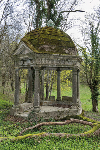 fabrique de jardin dite temple