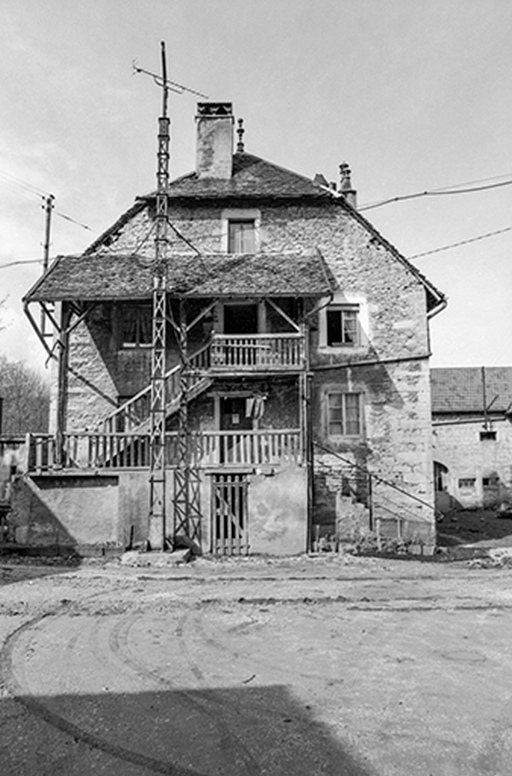 forges de Chenecey, puis tréfilerie, actuellement centrale hydroélectrique