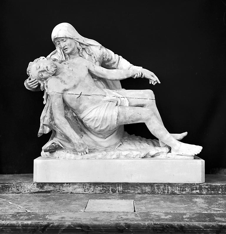 groupe sculpté : Vierge de Pitié