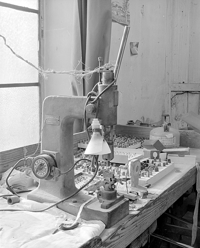 2e machine à estampiller
