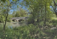 pont routier isolé (canal de Bourgogne)