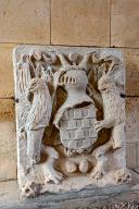 haut-relief : armoiries de la famille de Bauffremont