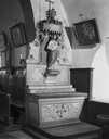 2 autels, 2 retables, 4 gradins d'autel (autels secondaires)