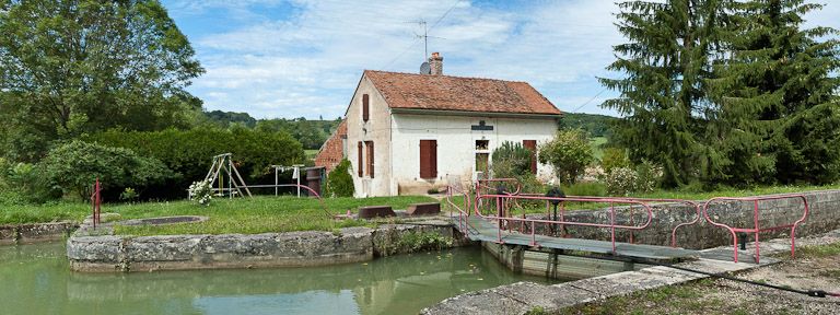 site de l'écluse 33 du versant Yonne, dite de Chassey 3ème (canal de Bourgogne)
