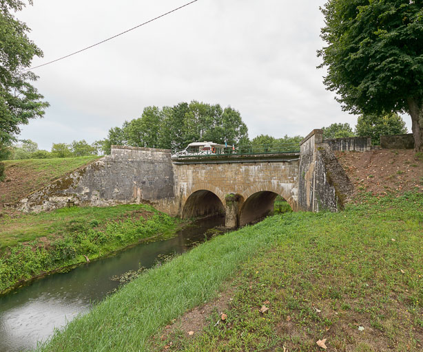 pont canal de Roche (canal du Nivernais)