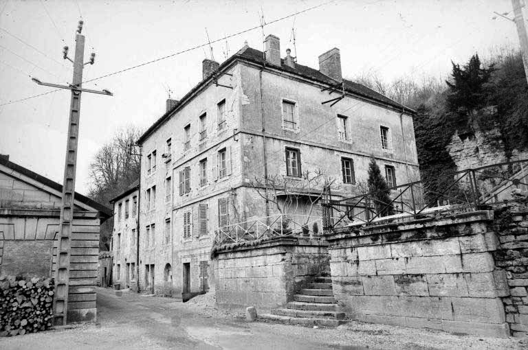 demeure (logement de contremaître)