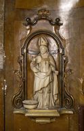 groupe sculpté : Saint Nicolas