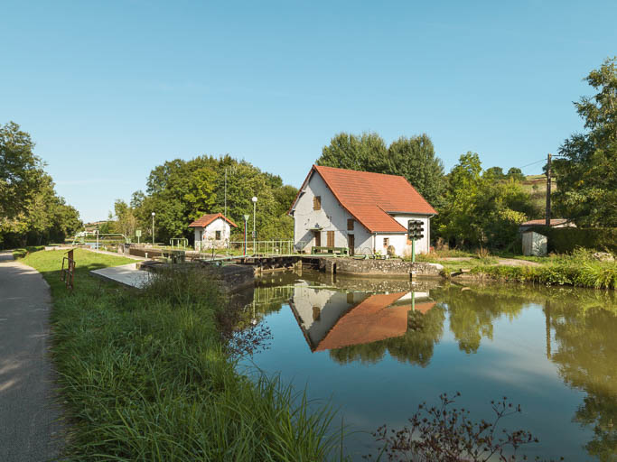site de l'écluse 22 du versant Méditerranée, dite de Dennevy ; site d'écluse XXIX (canal du Centre)