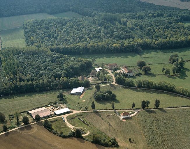 usine métallurgique, puis fonderie de la Romaine, actuellement ferme